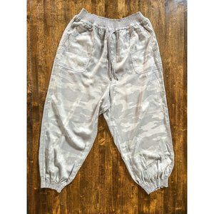 American Eagle Camo Jogger